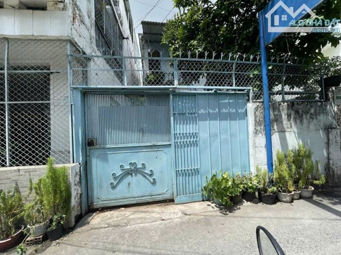 Bán nhà hẻm xe hơi đỗ ngay cửa đường tôn thất thuyết quận 4