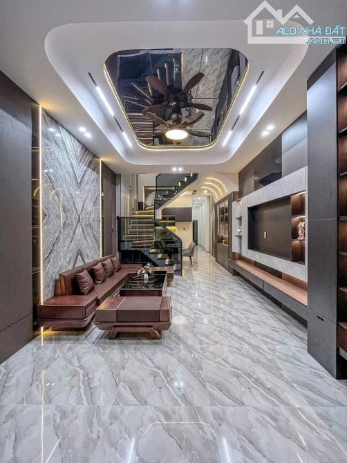Bán nhà đường Tam Bình, Thủ Đức, giá 2 tỷ 980, 59m2, 1l 2pn, hẻm oto, shr