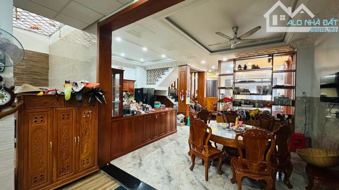 Bán Nhà Mặt Tiền Cầu Xéo, Tân Phú – Nhà 5 Tầng Thang Máy, Diện Tích 4,6 x 20m, Nội Thất Ca