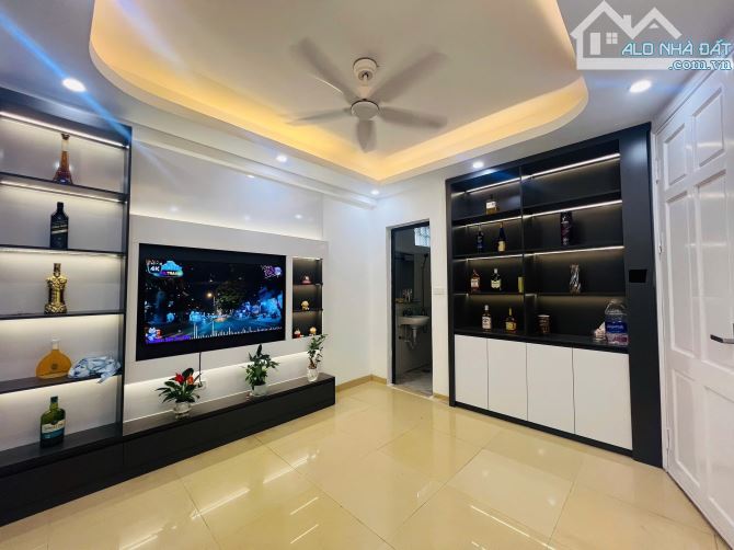 KĐT PHÁP VÂN NGÕ 15 NGỌC HỒI CHUNG CƯ LÔ GÓC 3 PHÒNG NGỦ ĐẦY ĐỦ TIỆN ÍCH 82m² NHỈNH 5 TỶ