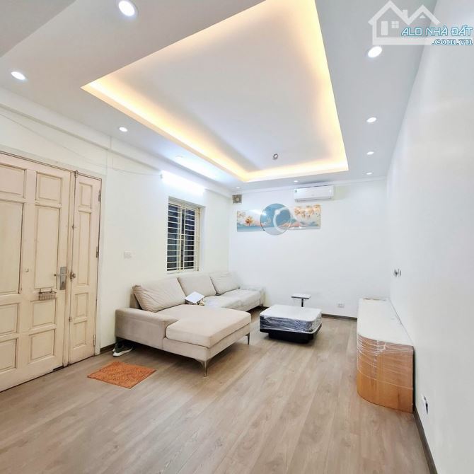 Bán căn hộ chung cư Học Viện Hậu Cần, Lý Sơn, Long Biên, 104 m2 chỉ 6,15 tỷ