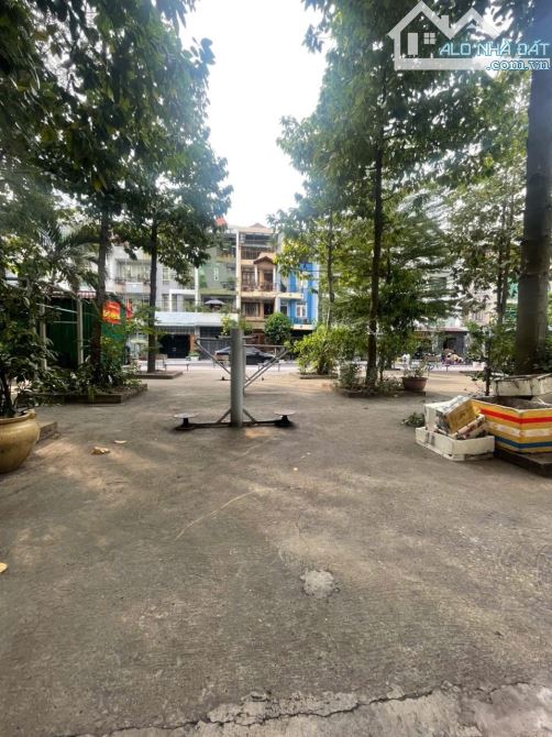 Bán chung cư Khiêm Khải P5 Quận 8, 64m2, 2PN
