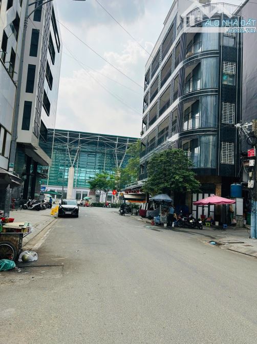 Bán nhà mặt tiền khu Lý Thường Kiệt, Quận 10, đường nhựa 16m thông, Ngang 5m5 x 15m