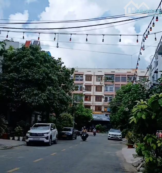 NHÀ MẶT TIỀN ĐƯỜNG DC.7 - TÂY THẠNH QUẬN TÂN PHÚ - DT:56M2 NGANG 4M + 4 TẦNG + 4PN 8,88 TỎ