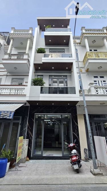 BÁN NHÀ CHÍNH CHỦ HAI BÀ TRƯNG,TÂN ĐỊNH,QUẬN 1. GIÁ:4.65TỶ/63M2 - 1TRỆT 3LẦU SÂN THƯỢNG.