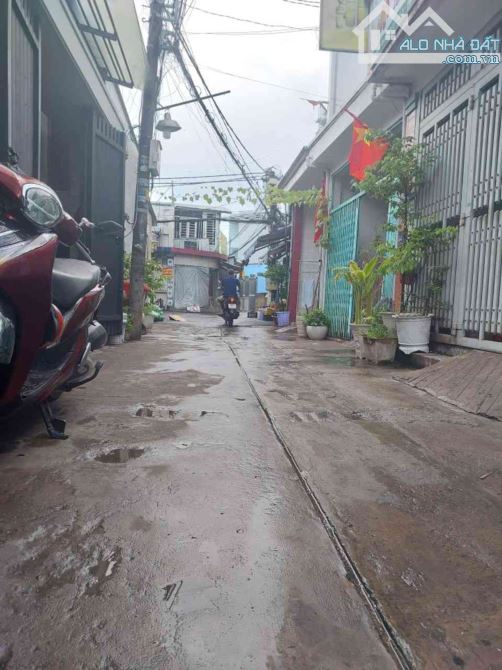 NHÀ MỚI XÂY, NGUYỄN DUY TRINH, CL, Q2,DTSD: 70m2. XÁCH VALI VÀO Ở NGAY, Nhỉnh 4 tỉ