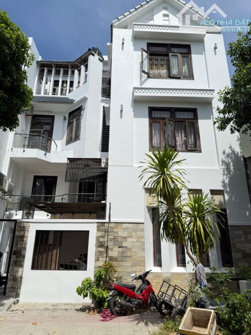 Продаётся дом, 200 м², Cẩm Lệ