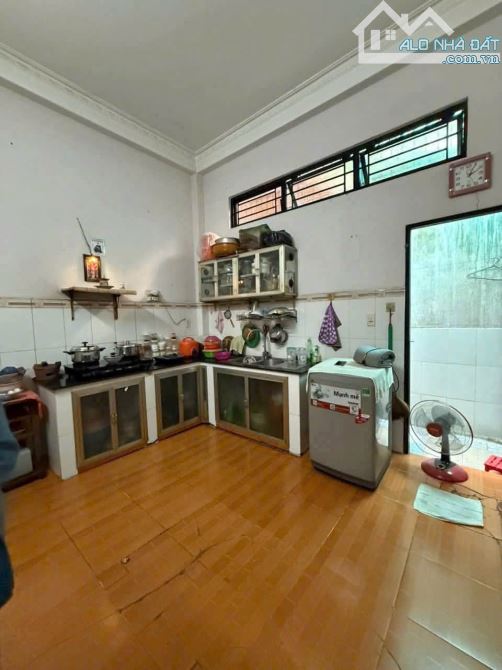 Hơn 4ty nhà như giá đất SHR 4x20 đúc 1 lầu 3PN hẻm xe hơi Thới An 16 Q12 qua Gò Vấp 8p