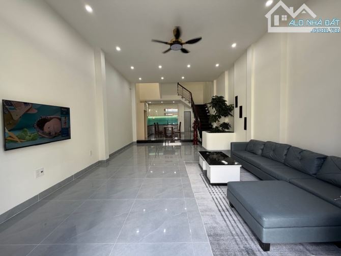 Продаётся дом, 5 спален, 83 м², Hải Châu