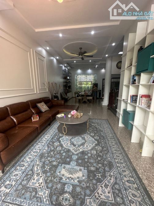 Biệt thự mini mặt phố Đồng Lập - Không gian sống đẳng cấp, vị trí hiếm.