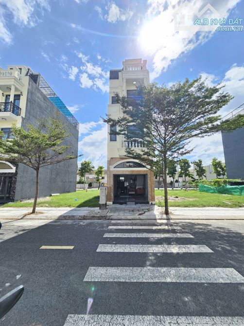 4,8Tỷ TL🔥Bán nhà KDC Đồng Bộ ĐẸP gần Vincom ngã tư 550 Dĩ An, p.Tân Đông Hiệp, Tp.Dĩ An