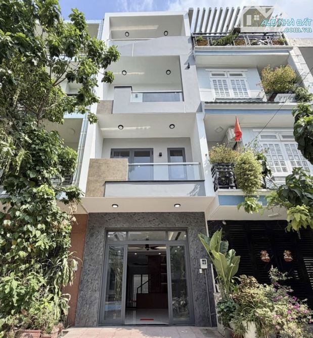 CÔ NGA BÁN NHÀ NGUYỄN TRI PHƯƠNG,Q10. GIÁ:4,22TỶ/67,5m2. 4LẦU. SỔ HỒNG RIÊNG. HĐ THUÊ 30TR