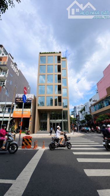 • BÁN TOÀ NHÀ MỚI XÂY ✅ CÁCH CHỢ BẾN THÀNH 5p di chuyển -32-34 góc đường số 41 Quận 4