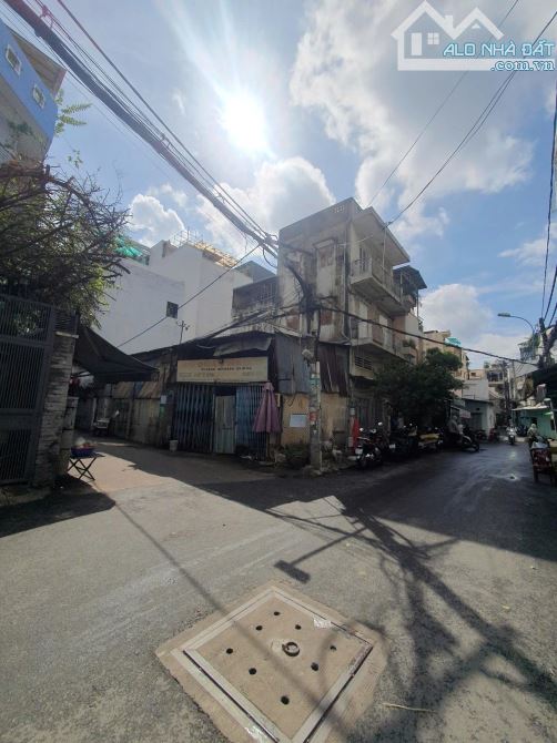 Bán nhà HXH 451 Tô Hiến Thành, P14, Q10.(DT: 10x17m-CN:152m2) Cấp 4 tiện xây mới