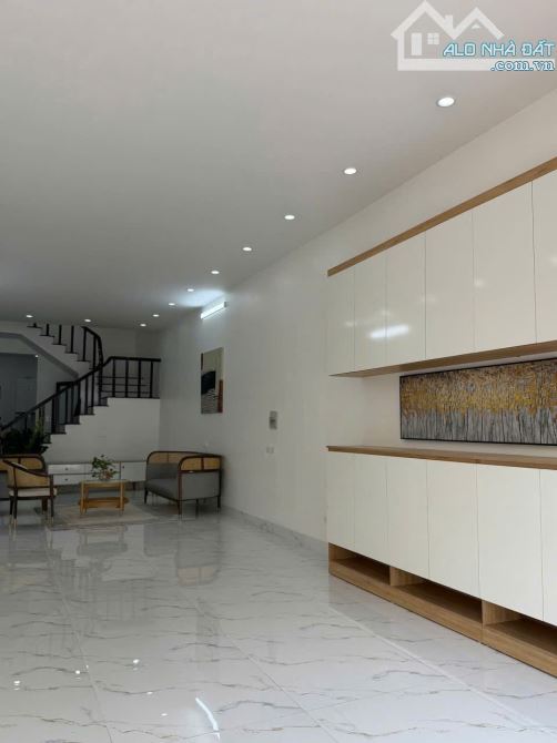 🌝Bán Nhà 3 Tầng 5 Ngủ Mặt Nguyễn Công Trứ, Yna, Kinh Bắc, Mt 4.5m Dt 93m2 Giá 9.6 Tỷ
