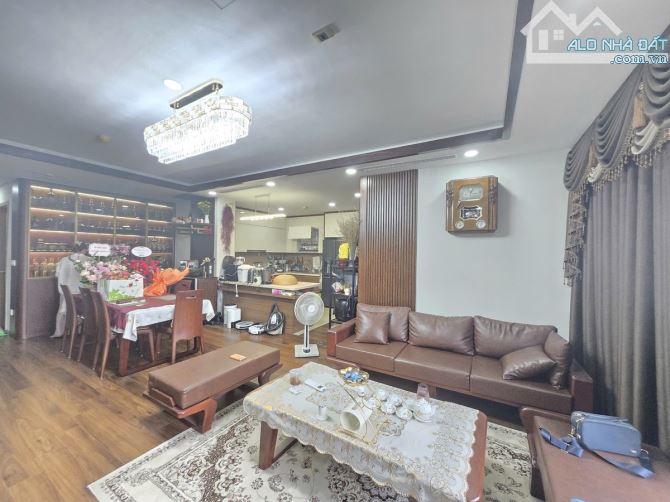 Bán căn hộ toà The Park Home, 1 Thành Thái, Dịch Vọng, Cầu Giấy, 2 PN chỉ 8,5 tỷ