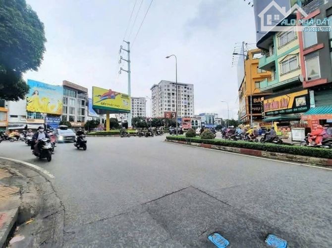 KHU LÊ ĐẠI HÀNH, QUẬN 11- NHÀ MỚI Ở LIỀN- XE HƠI NGỦ TRONG NHÀ- 9.5 TỶ