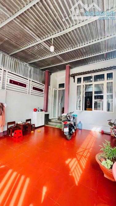 NHÀ HẺM 08 TRỊNH VĂN CẤN - CÁCH TRƯỜNG ĐÔNG DU 100m: Giá 5,6 tỷ