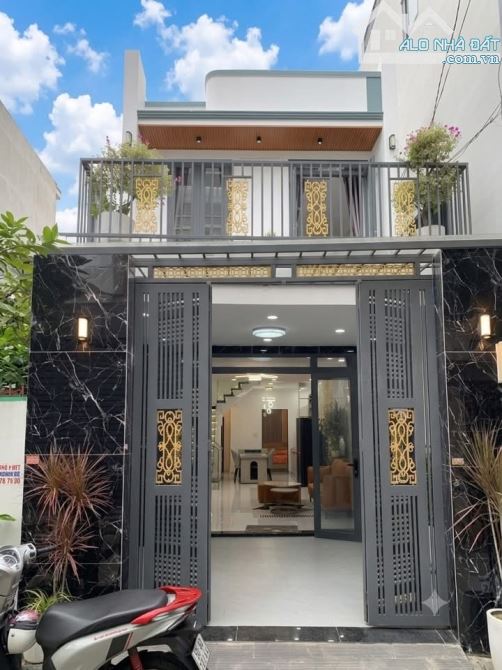 NHÀ BÈ – 5 Tỷ - Ô TÔ Tới Nhà - Nhà Mới 2 Tầng 64m² - 4PN - Ngay UBND Huyện