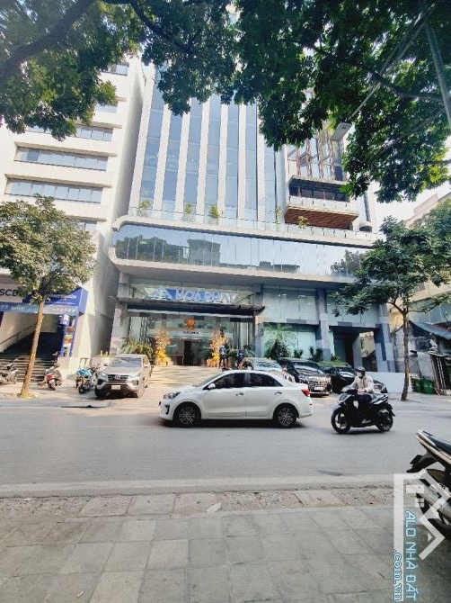 Bán nhà Lê Đại Hành 41m², 4 phòng ngủ, gần ô tô tránh, gần công viên, 9 tỷ