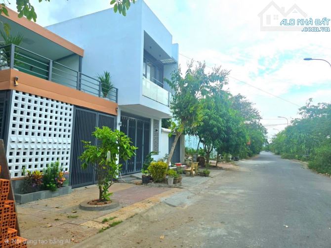Bán gấp căn nhà 1 trệt 1 sân thượng, 109,7m2, Xã Phước Vĩnh An, Giá 950 Triệu.