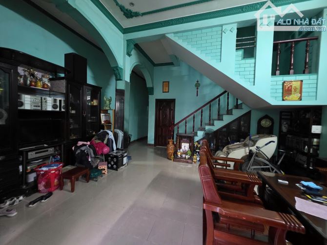 Bán nhà mặt tiền Nguyễn Trãi, Quận 1 – Ngang 6.8m hiếm có – 4 tầng – Vị trí kinh doanh đắc