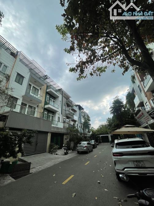 Bán nhà jamona đường đào trí, phú thuận, quận 7 giá 18 tỷ