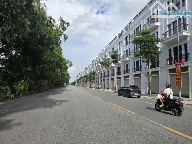 Bán shophous 5 tầng đg 286 văn phú Yên Phong DT 85m, MT5m, Hướng ĐB,Giá 6,7 tỷ