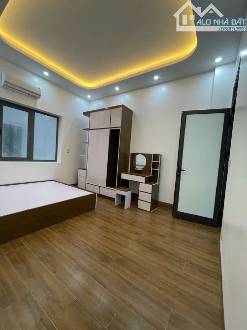 Bán gấp nhà 4 T khu himlam đại phúc vị trí cực đẹp DT 75m2,MT5m,hướng TB,giá 11 tỷ