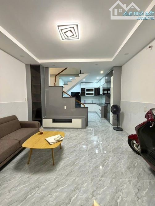 BÁN GẤP NHÀ ĐẸP ĐƯỜNG 3/2 QUẬN 10 – 3 TẦNG KHANG TRANG SỔ NỞ HẬU ĐẸP - GIÁ CHỈ 6.8 TỶ