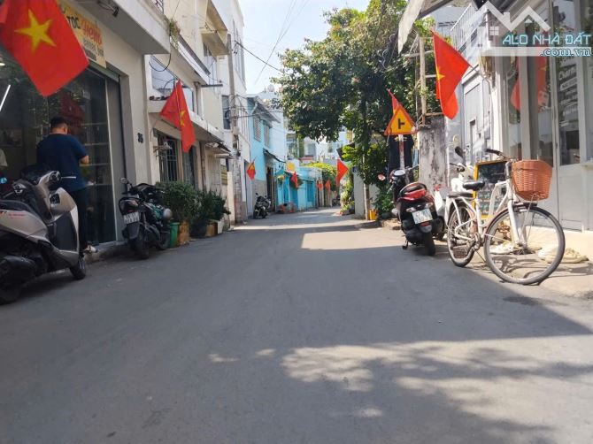 CHỈ 6Đ HƠN MÀ MUA ĐƯỢC NHÀ 4 TẦNG - NGANG 6M - FULL NỘI THẤT - SÁT MẶT TIỀN! CÒN GÌ ĐỂ CHÊ