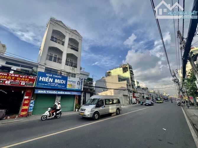 TRẦN VẪN GIÀU TÊN L.ỬA AEON MALL - 4 TẦNG Ở VÀ KINH DOANH NGAY CÔNG VIÊN - 💥Mặt tiền đ