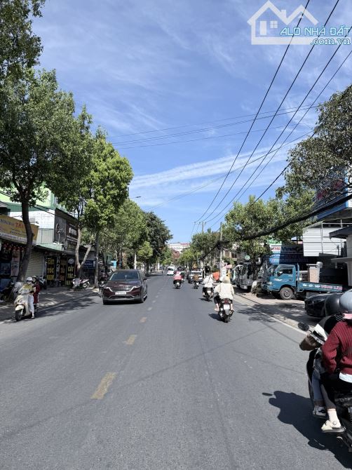 🏡 CHỈ 5,5 TỶ SỞ HỮU NHÀ 3 TẦNG – HẺM XE HƠI P.9, ĐÀ LẠT