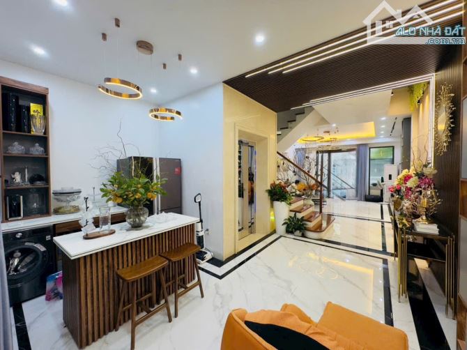 Bán nhà TD Lakeside Lê Hồng Phong gần Hồ Phương Lưu 86m2 5 tầng thang máy full đồ giá 15,6