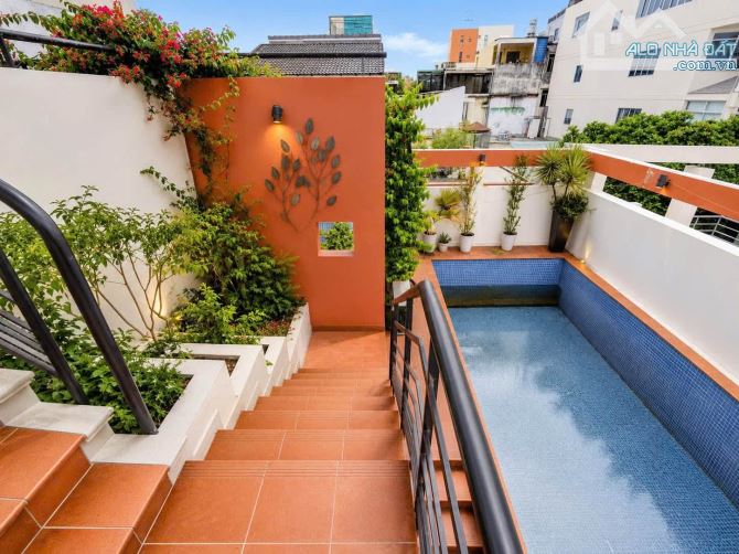 BIỆT THỰ ĐẲNG CẤP - HỒ BƠI, GARA Ô TÔ - 150M² NGANG KHỦNG 9.6m.