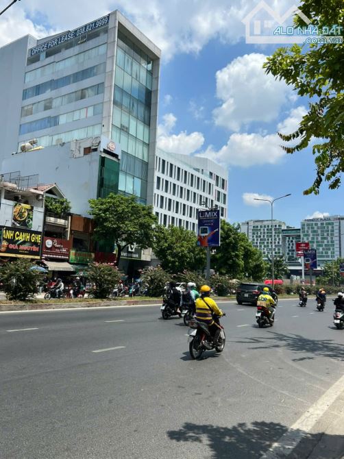 Mặt tiền ngay Cộng Hòa Etown - ngay Ga T3, Diện tích 12,9 x 25m, GPXD: Hầm 7 Tầng