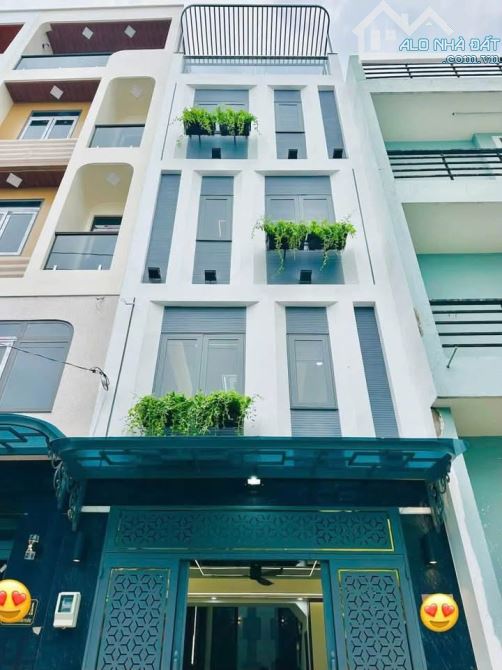BÁN GẤP NHÀ 4 TẦNG 80M2 – SAU CĂN MẶT TIỀN NGUYỄN TRÃI QUẬN 5 – DÒNG TIỀN 40TR/TH!