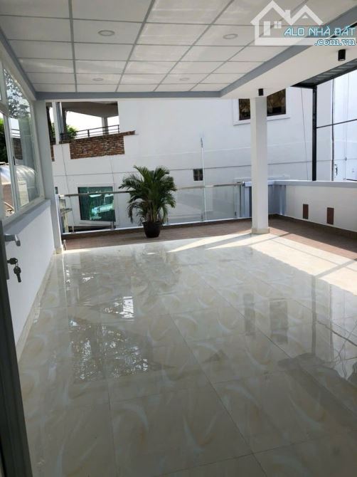 CĂN GÓC 2 MẶT HẺM NGANG KHỦNG 5.1M – TRẦN PHÚ QUẬN 5 – DÒNG TIỀN SẴNG 400TR/NĂM