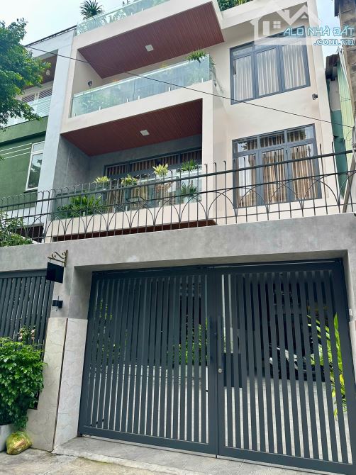 Bán nhanh biệt thự 4 tầng ngang 8, hẻm 6m, quận 5, giá chỉ 45 tỷ