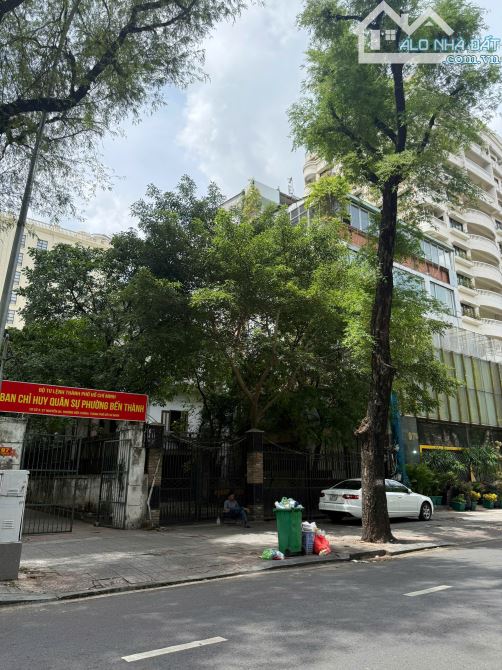 Bán Biệt Thự Trung Tâm Quận 1 - Nguyễn Du - 11,3x35m CN: 397,8m2 - 5 Tầng - 420 Tỷ