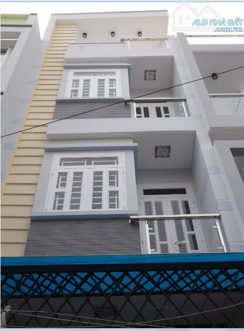 Nhà tốt - Hẻm xe hơi - Đường Trần Văn Hoàng - DT: 4 x 22 - trệt 3 lầu - Giá: 13.5 tỷ