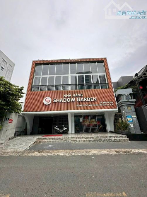 Bán nhà siêu khan hiếm mặt tiền Nguyễn Chí Thanh - DT: 18 x 40m - 2 tầng - giá bán: 99 tỷ