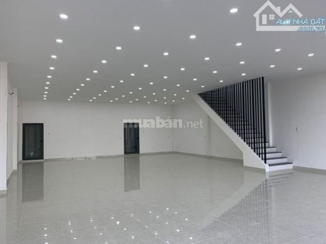 BÁN TÒA NHÀ MẶT TIỀN NGUYỄN CHÍ THANH, Q5 ngang gần 7m(CN 199m2) giá 70 tỷ, 5 TẦNG