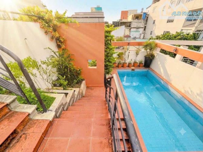 Bán Biệt Thự Sân Vườn Khu VIP Lê Văn Sỹ, 10m x 15m, 3 Tầng, Có Hồ Bơi, Cửa sau thoáng mát