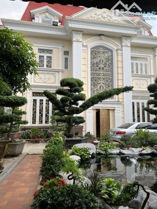 SIÊU PHẨM KHAN HIẾM! Biệt thự Mặt tiền đường 40- Ngay Nguyễn Thị Định| DT: 652m2- 3 tầng|