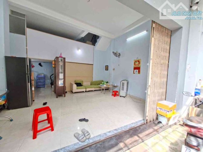 NHÀ ĐẸP LẠC LONG QUÂN – HẺM THÔNG – 45M² – 3 TẦNG BTCT – CHỈ 8.2 TỶ
