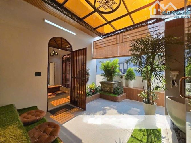 NHÀ 3 TẦNG 2 MẶT THOÁNG-OTO ĐỖ TẬN NHÀ-ĐIỆN BIÊN PHỦ-TRUNG TÂM THÀNH PHỐ-CHỈ 7 TỶ X