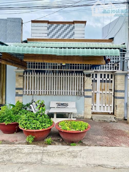 Hạ giá ! Bán gấp căn nhà cấp 4 ở gần chợ Thới Tứ - Hóc Môn * DT:80m2 SHR giá chốt 1 tỉ 050