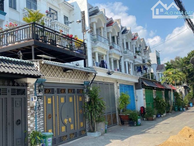 💥 HÀNG HIẾM QUẬN 12 – 8M × 20M – 161M² – HẺM XE TẢI – GIẢM TỪ 1 TỶ, TỪ 7.6 CÒN 6.6 TỶ