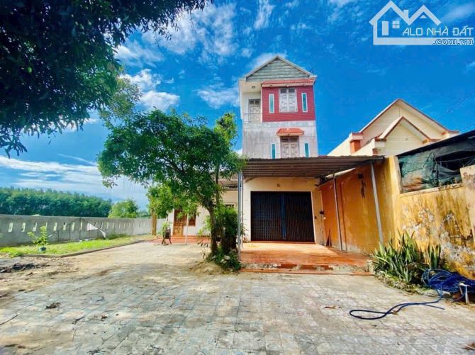 NHÀ VƯỜN 400m2 - NHÀ 3 TẦNG - BÁN GẤP